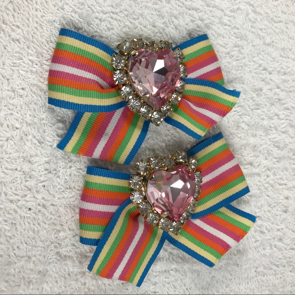 Rainbow ribbon rhinestone heart shoe clips
